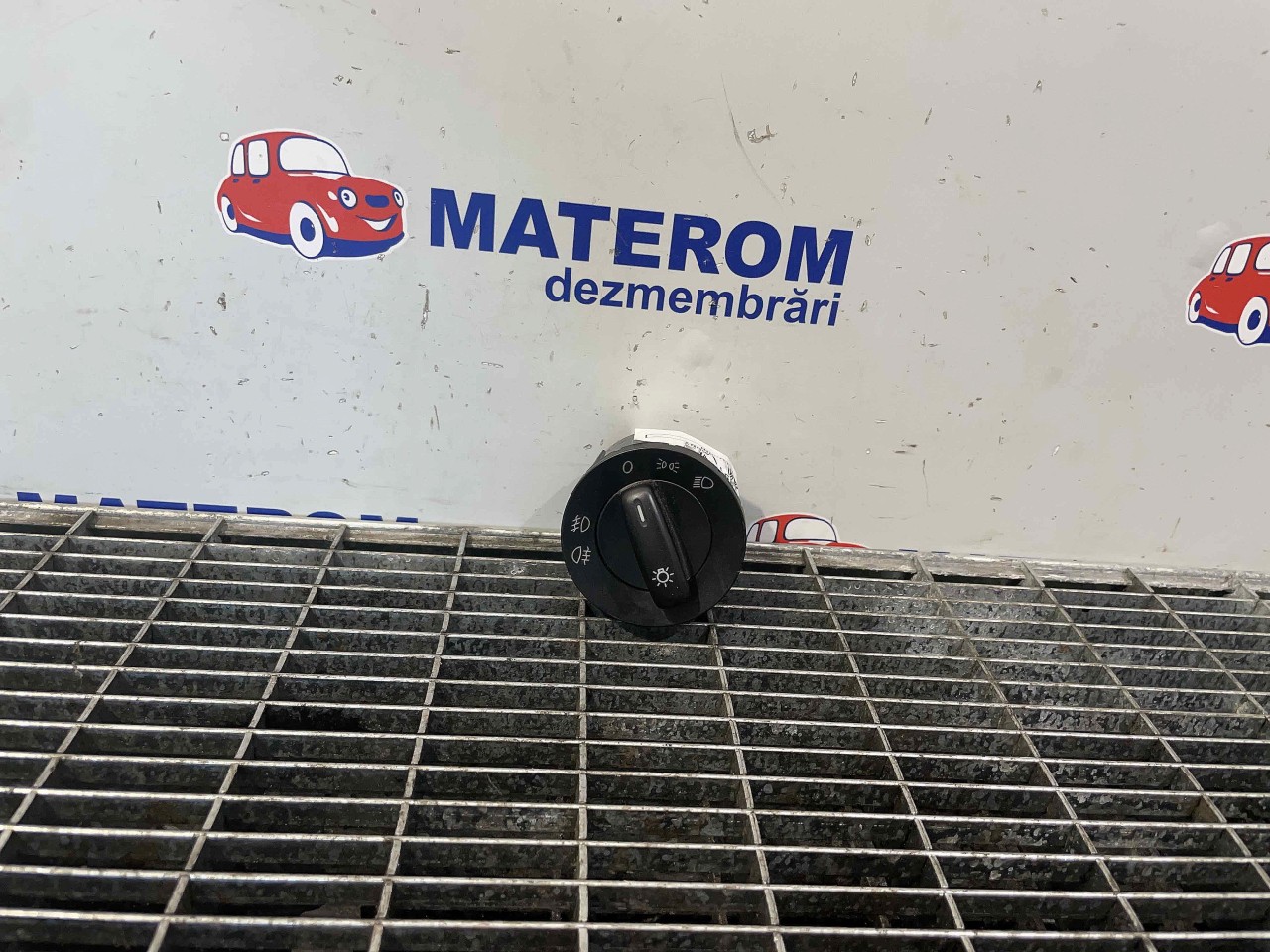 INTRERUPATOR LUMINI VW CADDY - - (2010 2015)