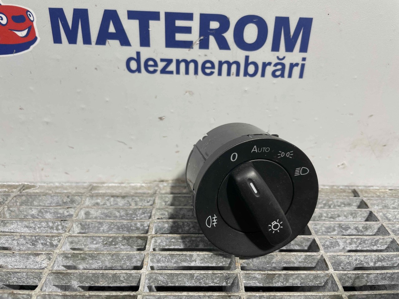 INTRERUPATOR LUMINI VW JETTA III - - (2005 2010)