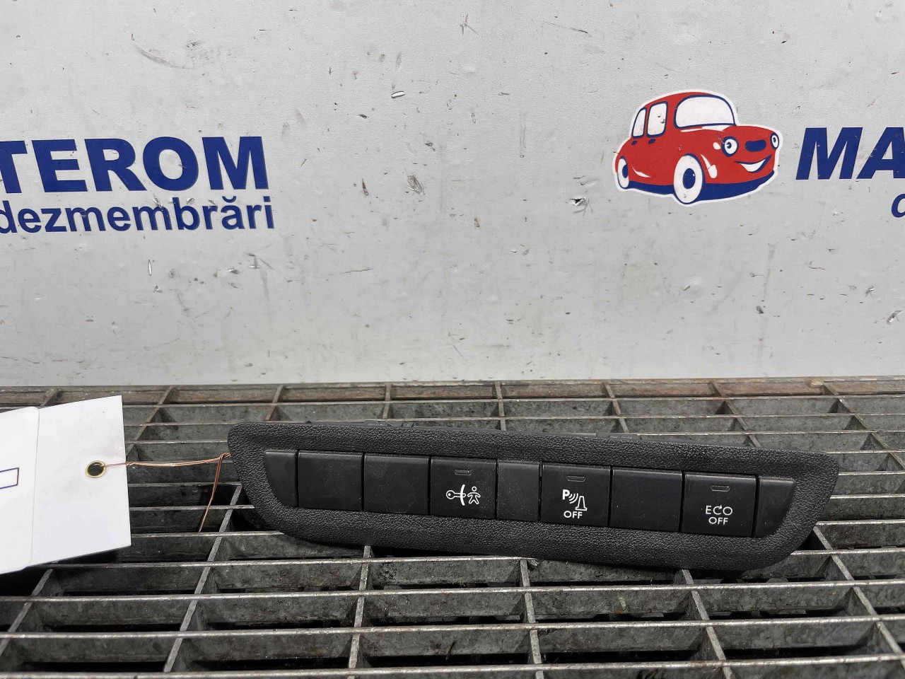 INTRERUPATOR PARKTRONIC PEUGEOT 2008 - - (2013 2018)