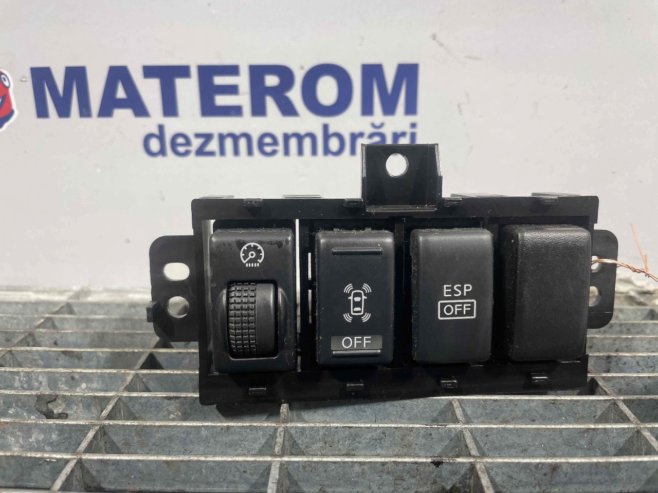 INTRERUPATOR PARKTRONIC RENAULT KOLEOS - - (2006 2011)