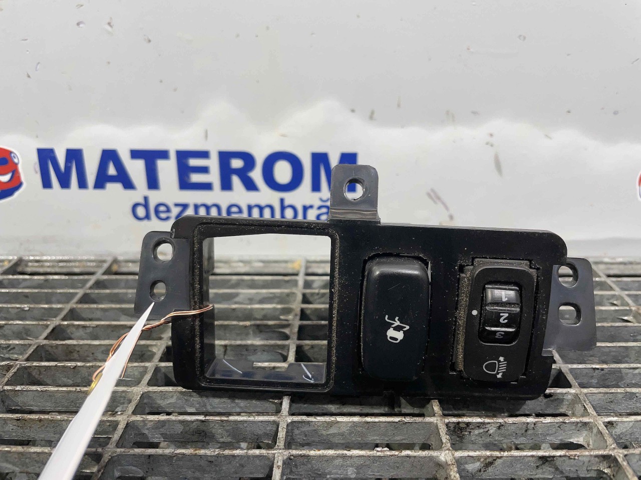 INTRERUPATOR REGLAJ FARURI MITSUBISHI L200 L200 - - (2006 2010)