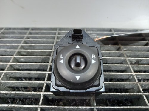 INTRERUPATOR REGLAJ OGLINZI HYUNDAI IX 20 - - (2008 2014)