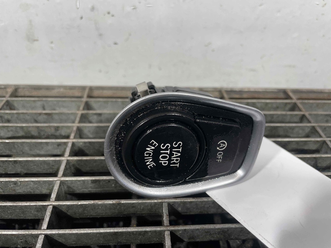 INTRERUPATOR START /STOP BMW SERIA 1 F20 - - (2015 2019)