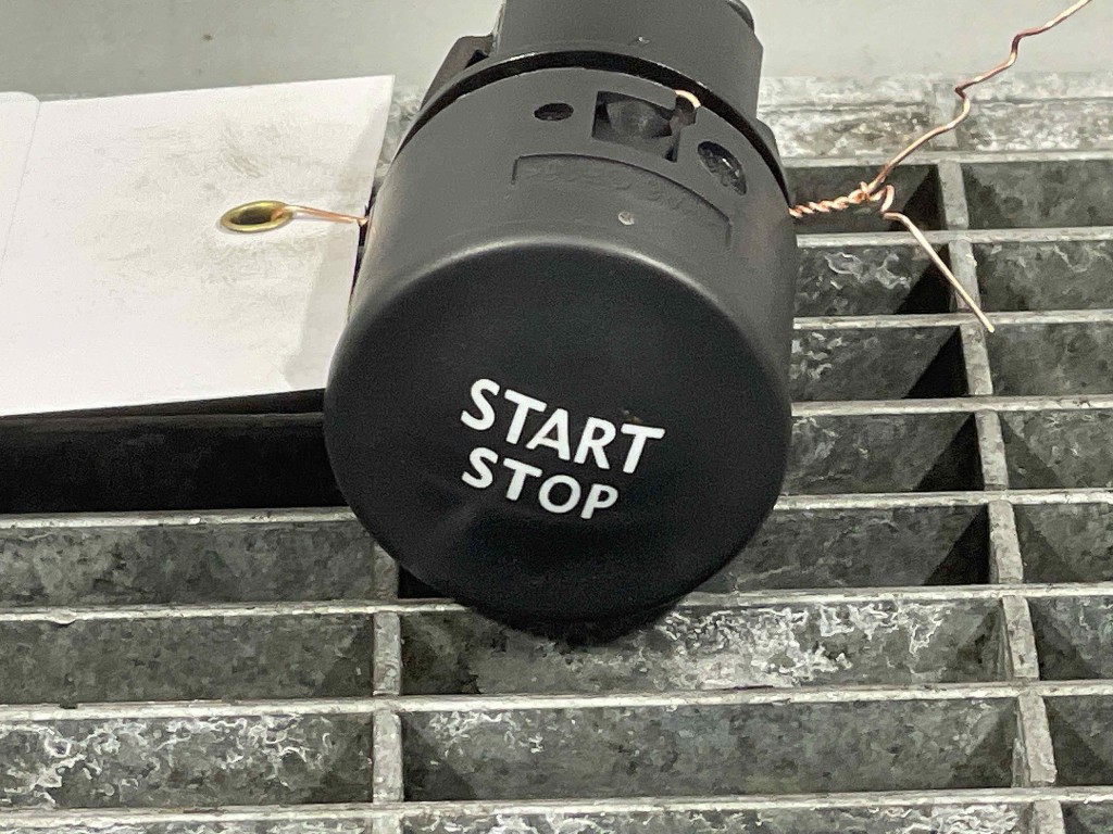INTRERUPATOR START /STOP RENAULT CLIO - - (2012 2016)