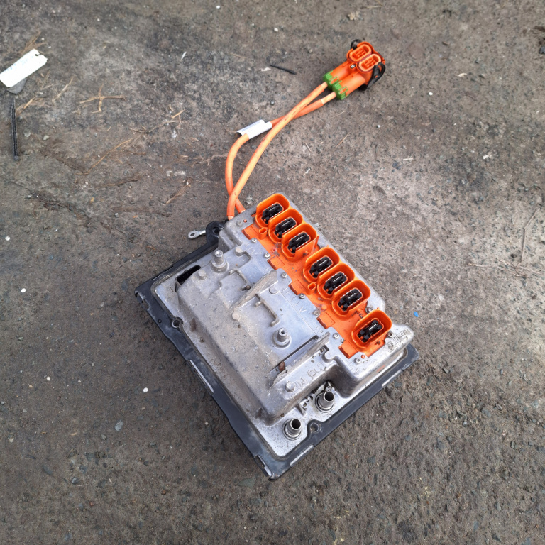 Inverter Peugeot 508 2010-2023 2.0 Hdi Rxh Hybrid4 Rhc (Dw10Cted4) Motorina 9678825780, 9802516380, 967882578001, 980251638000, 2F03020000024, 23054H11, 0437508061 Bosch
