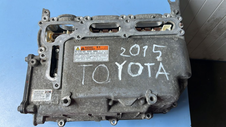Inverter Toyota Auris Hybrid 1.8 2ZR-FXE an 2015 cod G9200-47190