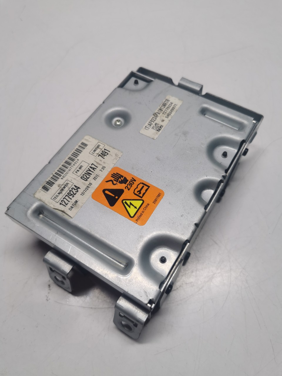 Invertor Opel Insignia A 12779234 calculator priza modul