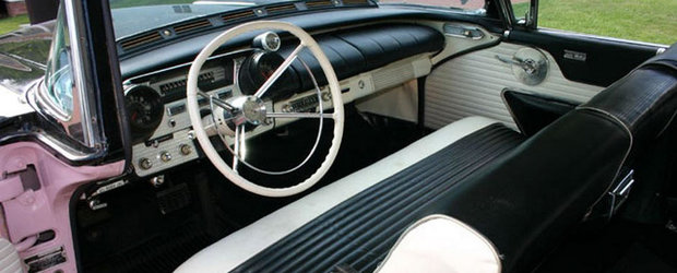 Istorie auto: 8 gadgeturi inutile adaugate masinilor de-a lungul timpului