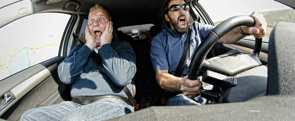 Iti place sa risti in trafic? Uite ce patesc alti soferi ai lumii cand o comit la volan! Iti place sa risti in trafic? Uite ce patesc alti soferi ai lumii cand o comit la volan!