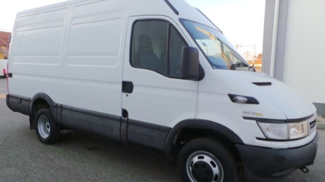 IVECO Daily 35C12 HPi Duba Autoutilitara