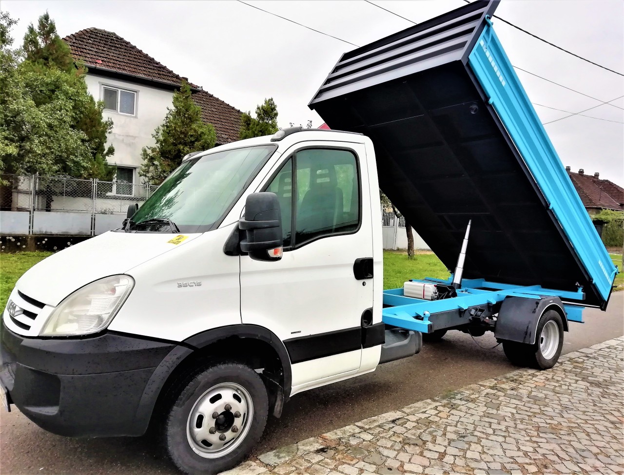 Iveco Daily , 35C15 , Basculabil pe 3 pa