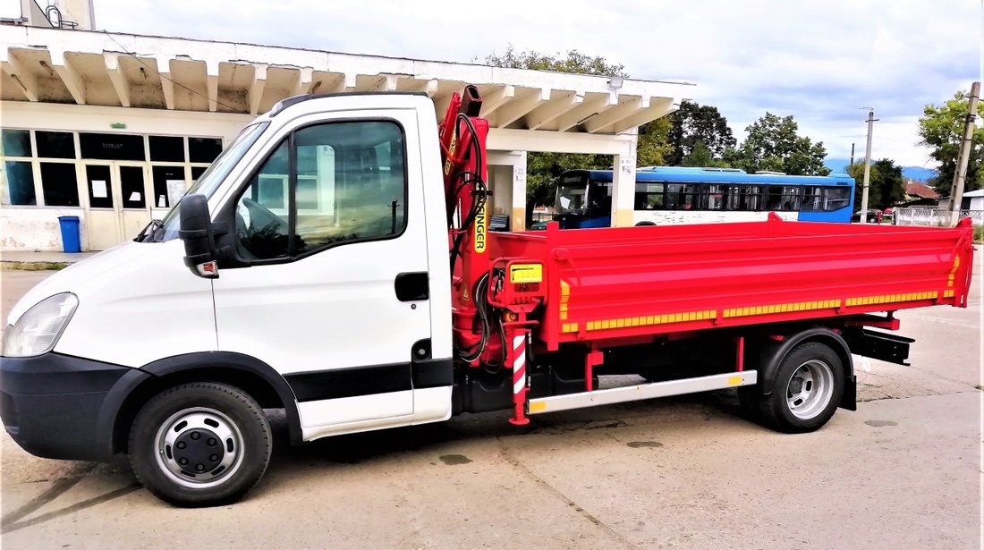 Iveco daily 35C15 basculabil pe cutie,cu macara,3000 cm3,150 CP ,2010