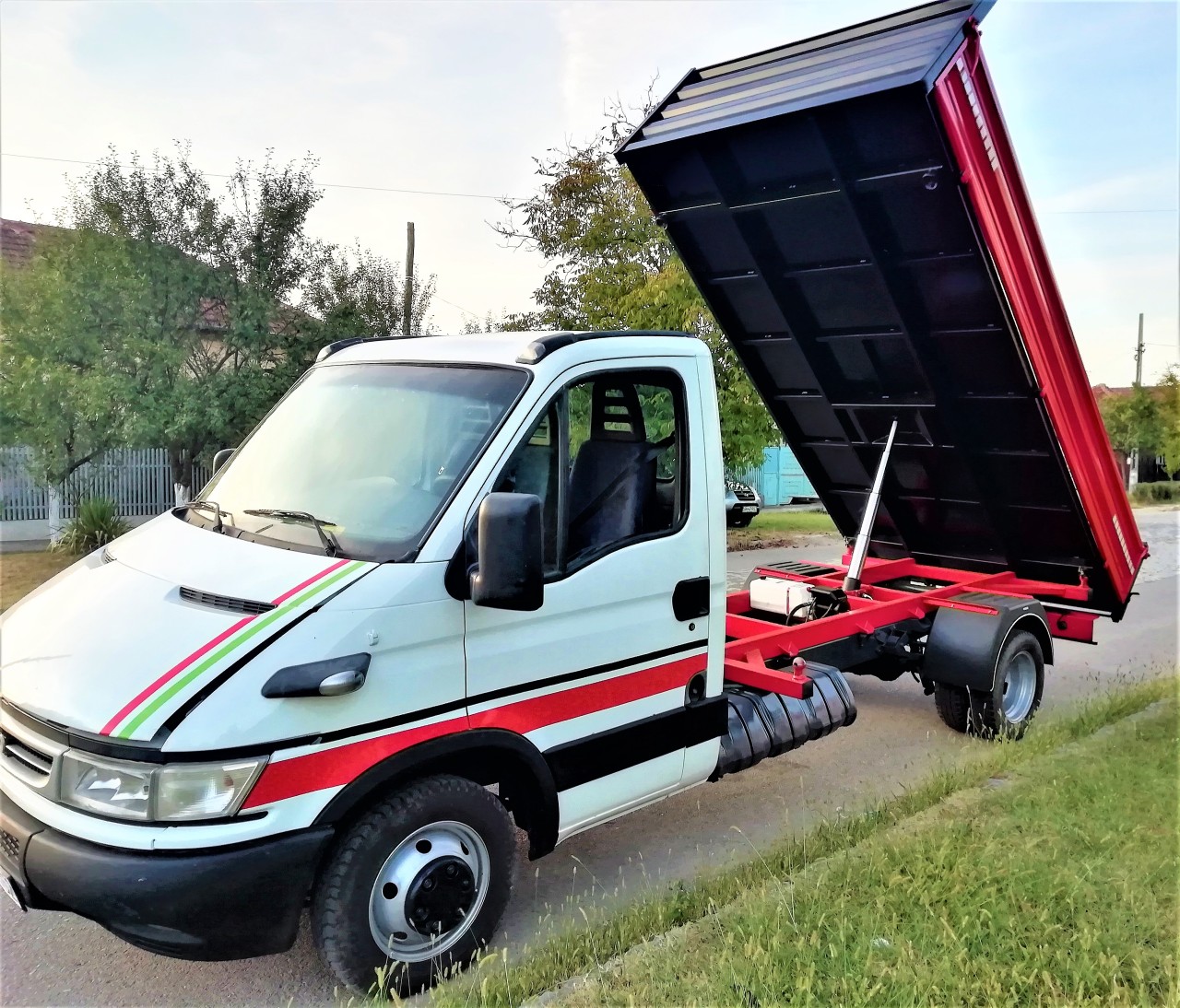 Iveco Daily , Basculabil pe 3 parti ,RAR