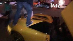 Jackass, danseaza pe un Murcielago Roadster