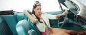 Un pinup ca pe vremuri: Jade Roper si Ford Mustang by Playboy Magazine