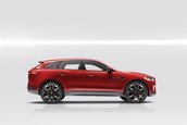 Jaguar C-X17 Concept in rosu