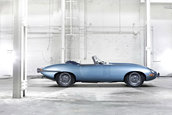 Jaguar E-Type implineste astazi 50 de ani