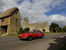 Jaguar E-Type implineste astazi 50 de ani