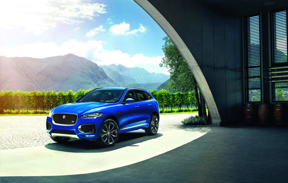 Jaguar F-Pace 2016