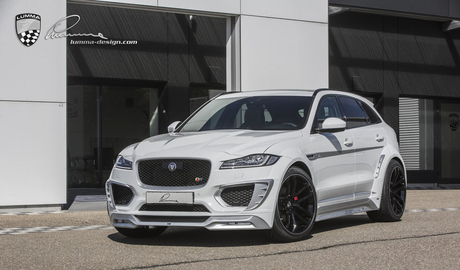 Jaguar F-Pace cu jante pe 22 inch