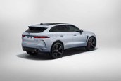 Jaguar F-Pace R-Dynamic Black si F-Pace SVR cu pachet Black