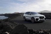 Jaguar F-Pace R-Dynamic Black si F-Pace SVR cu pachet Black