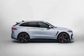 Jaguar F-Pace R-Dynamic Black si F-Pace SVR cu pachet Black