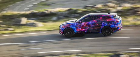 Jaguar lauda noul F-Pace pentru calitatile sale dinamice