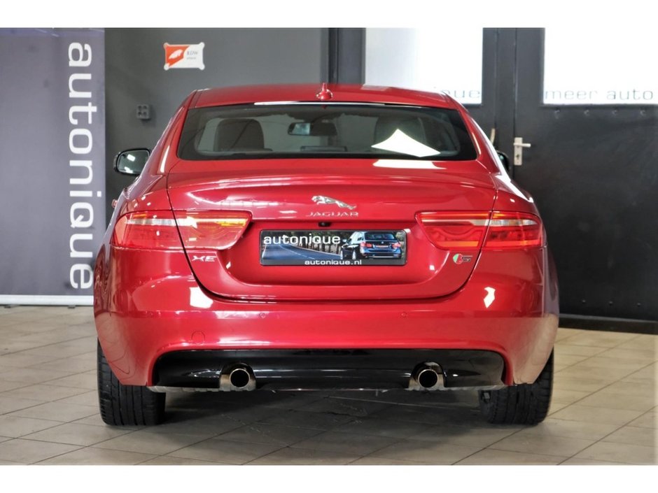 Jaguar XE S de vanzare