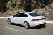 Jaguar XE S si XF S