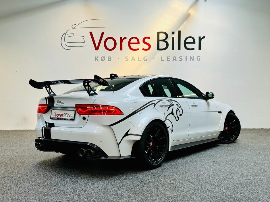 Jaguar XE SV Project 8 de vanzare