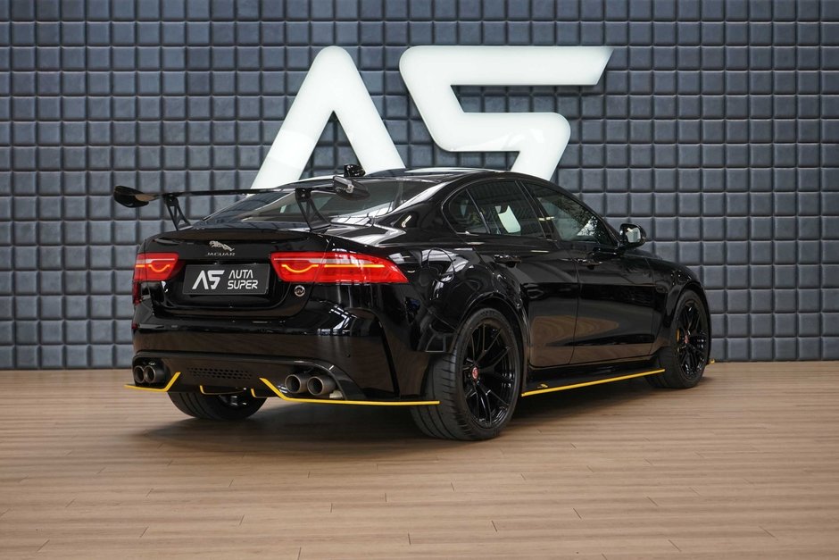 Jaguar XE SV Project 8 de vanzare