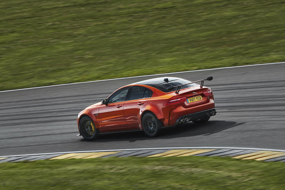 jaguar XE SV Project 8