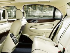 Jaguar XJ Portfolio 2009