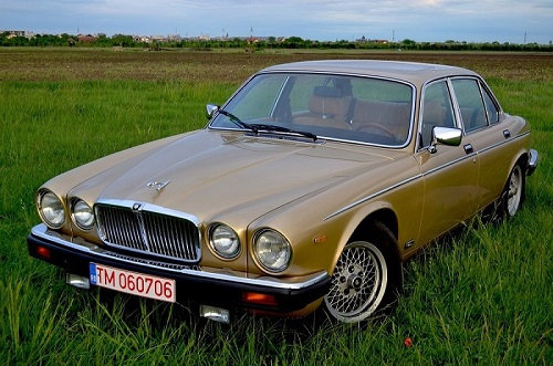 Jaguar XJ12