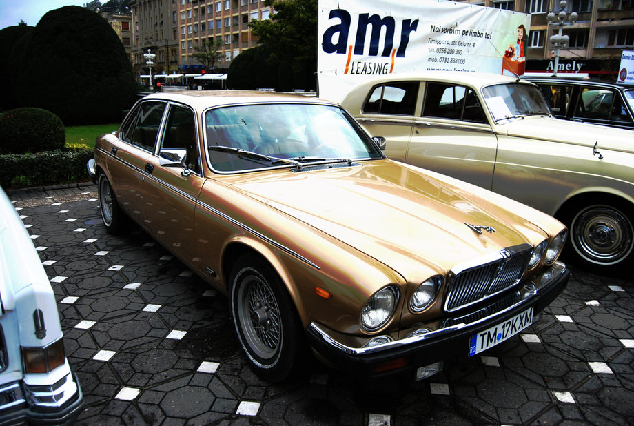 Jaguar XJ12