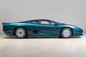 Jaguar XJ220 cu 26 de kilometri la bord