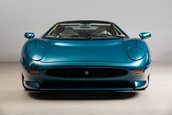 Jaguar XJ220 cu 26 de kilometri la bord