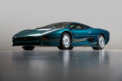 Jaguar XJ220 cu 26 de kilometri la bord