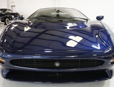 Jaguar XJ220 de vanzare