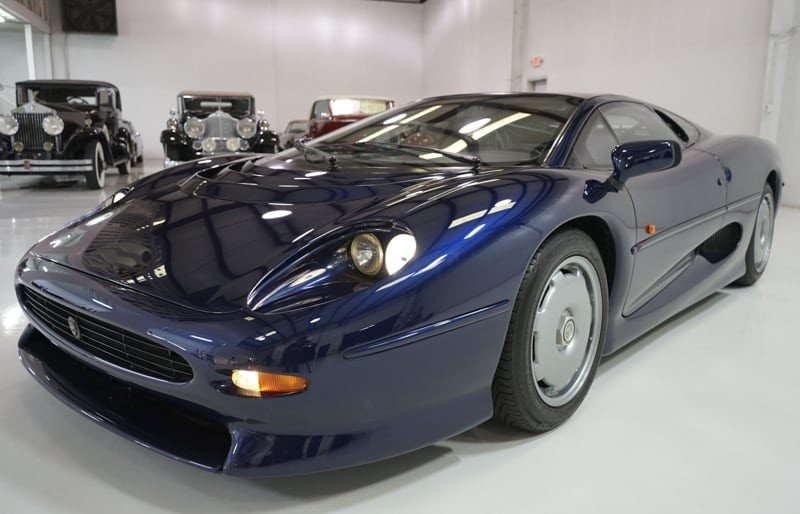 Jaguar XJ220 de vanzare