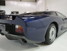 Jaguar XJ220 de vanzare