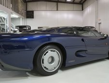 Jaguar XJ220 de vanzare