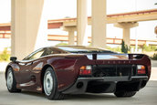 Jaguar XJ220 de vanzare