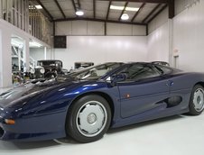 Jaguar XJ220 de vanzare