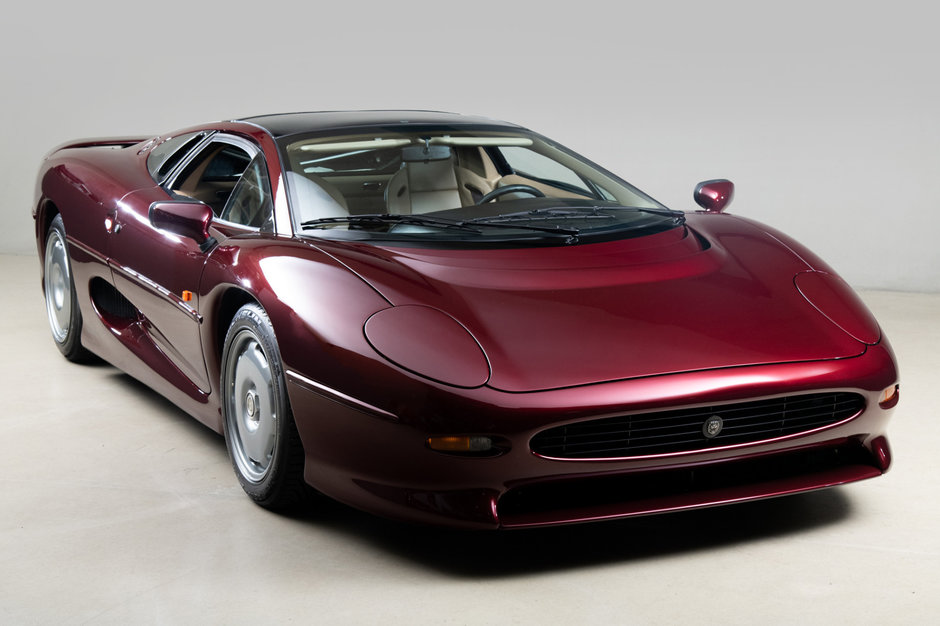 Jaguar XJ220 de vanzare