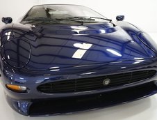 Jaguar XJ220 de vanzare