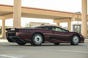 Jaguar XJ220 de vanzare