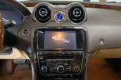 Jaguar XJL Portfolio de vanza