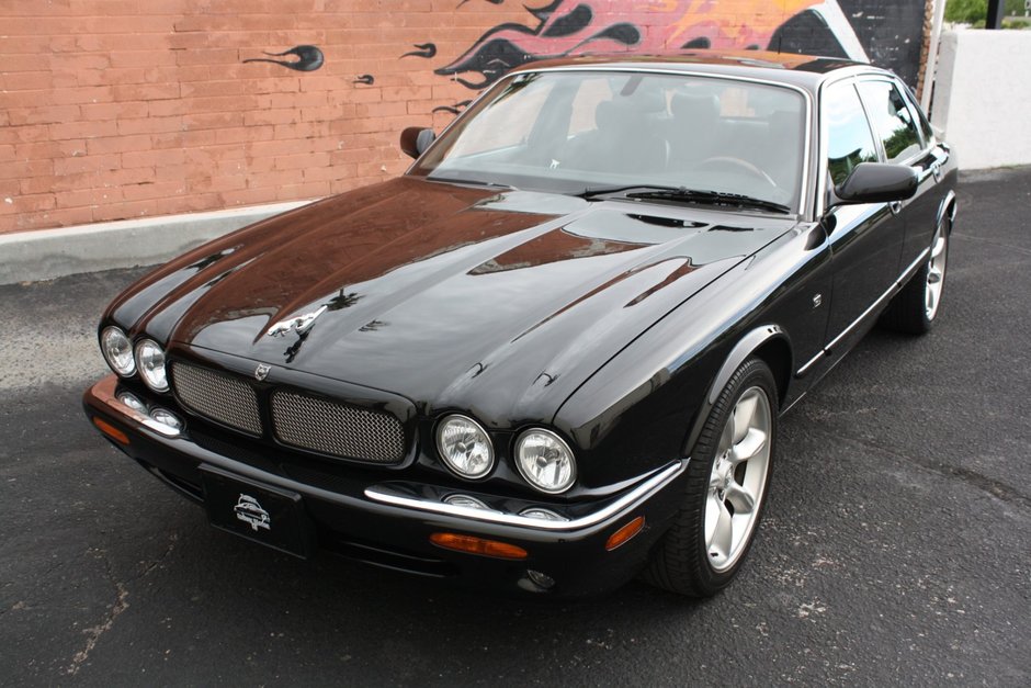 Jaguar XJR de vanzare